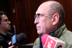 Senado debate Plan B electoral con críticas por recorte al INE y revocación