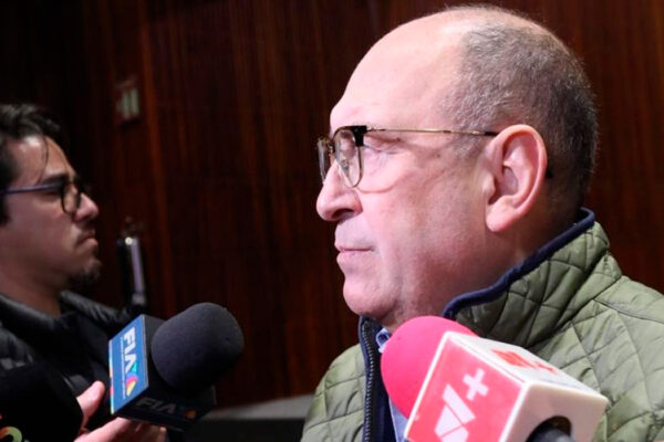 Senado debate Plan B electoral con críticas por recorte al INE y revocación