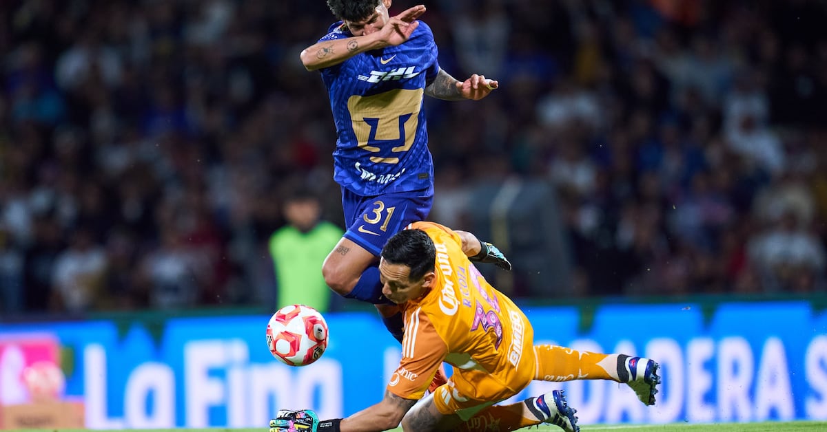 Pumas vence al América con penal en el minuto 95 y toma el cuarto lugar del Clausura