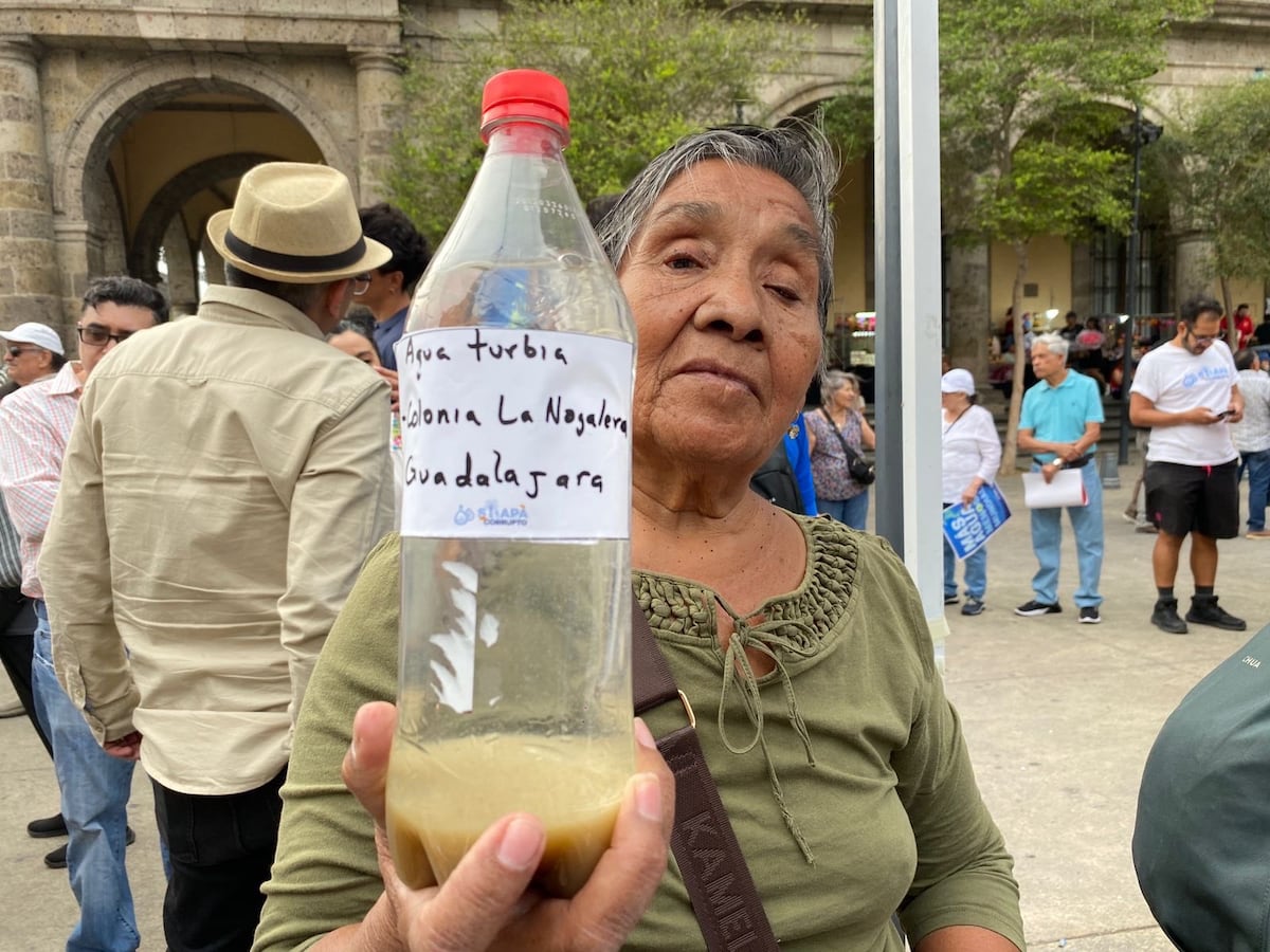 Destituyen a director del SIAPA por crisis de agua turbia en Guadalajara