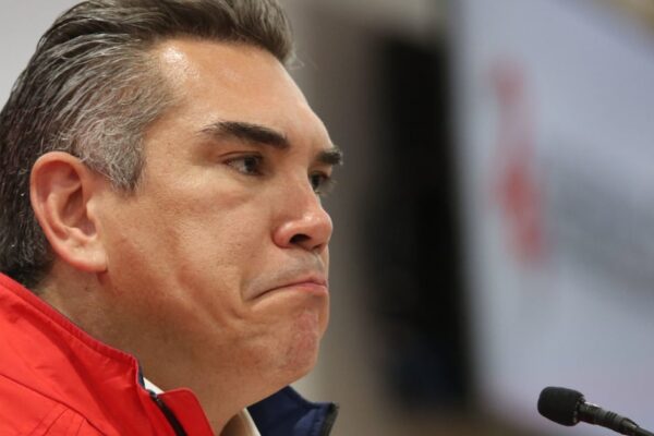 Ofrece Alejandro Moreno disculpas a expriistas para que regresen al PRI rumbo a 2027