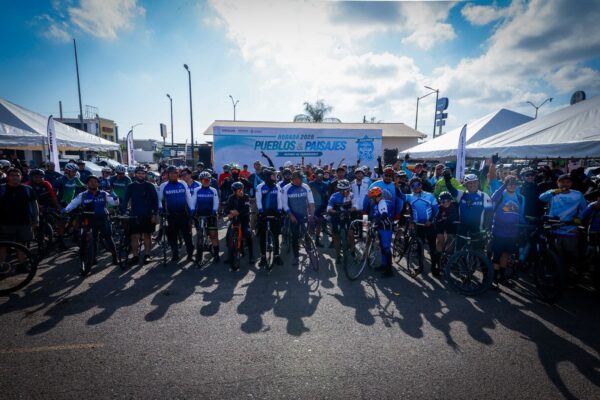 Más de 2,500 ciclistas participan en rodada ‘Pueblos y Paisajes 2026’ en Culiacán