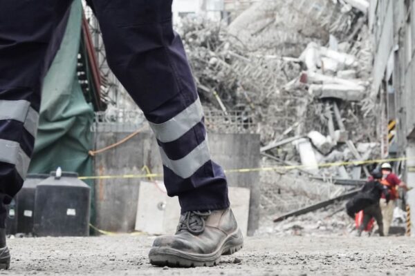 Derrumbe en San Antonio Abad deja 3 muertos y desata conflicto entre autoridades