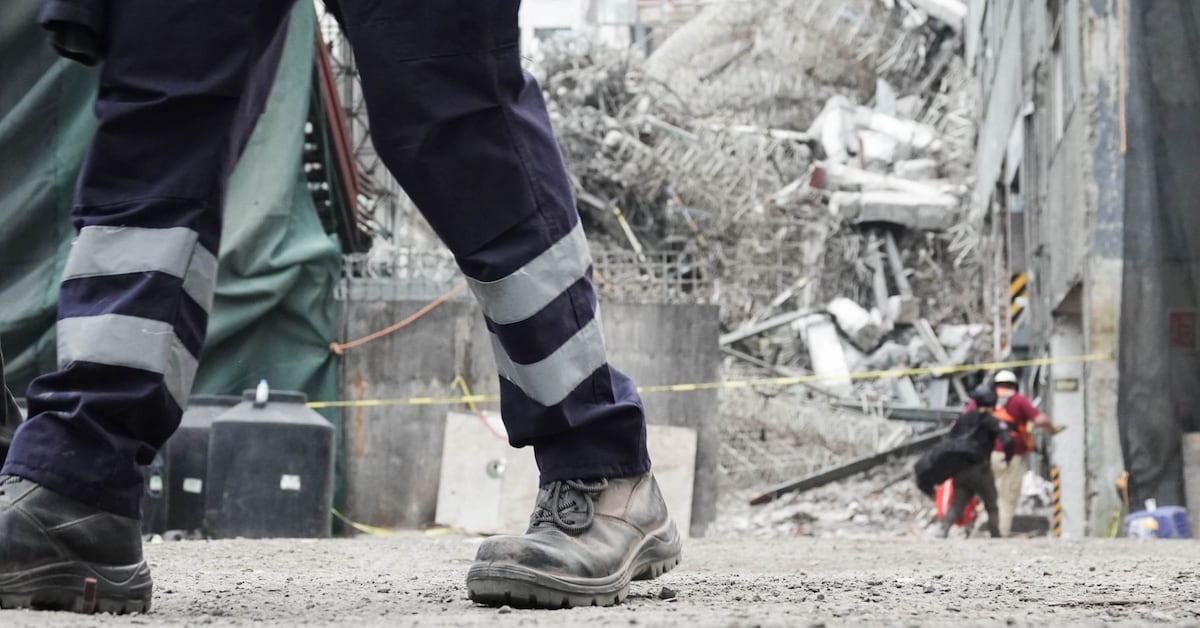 Derrumbe en San Antonio Abad deja 3 muertos y desata conflicto entre autoridades