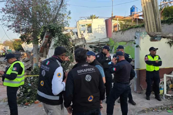 Explosión por acumulación de gas deja ocho lesionados en Coacalco