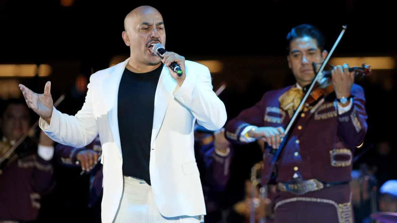 Lupillo Rivera rechaza negociar con Belinda y cancela concierto en Toluca