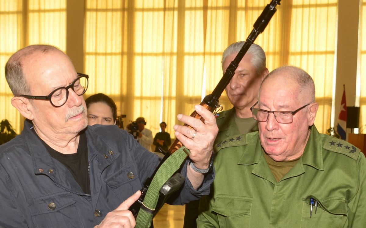 Cuba denuncia presión de EE.UU. y realiza acto simbólico de defensa con Silvio Rodríguez