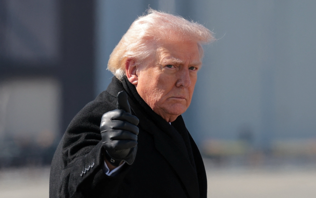 Trump amenaza con desplegar agentes del ICE en aeropuertos de EU este lunes