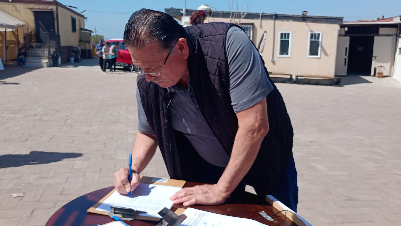Expolicías de Tijuana vinculados a proceso por tortura y homicidio; vecinos de Santa Fe exigen hospital tras muerte de menor