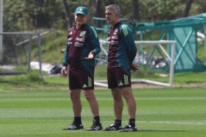 Inician preparativos México y Portugal para reapertura del Estadio Azteca