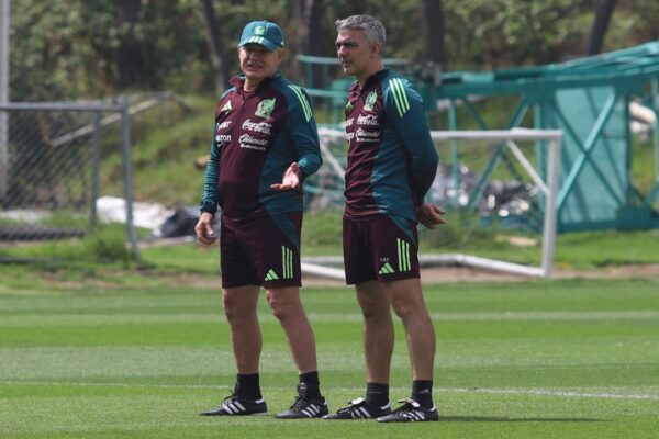 Inician preparativos México y Portugal para reapertura del Estadio Azteca