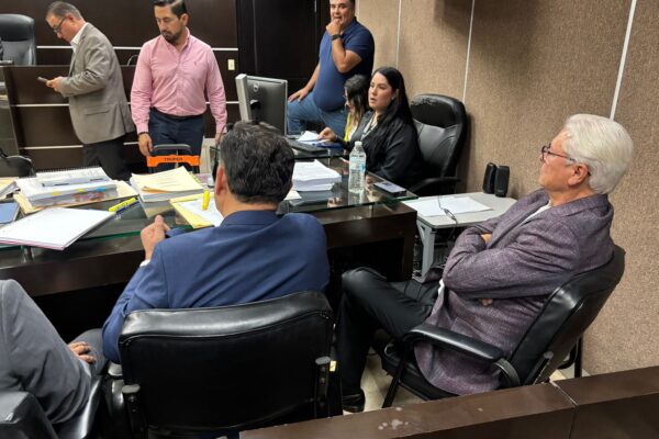 Imputan a Jaime Bonilla por caso de planta fotovoltaica