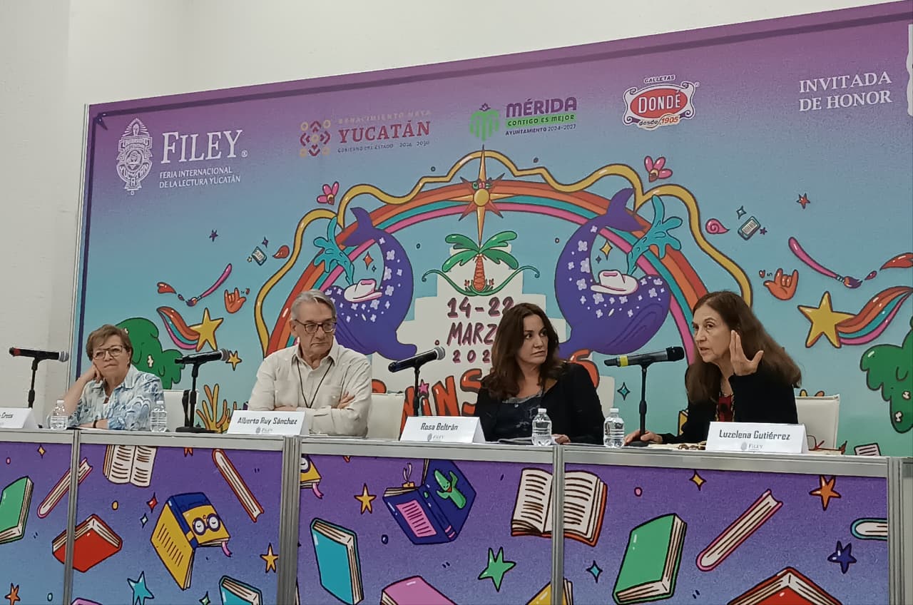 Presentan antología de Elsa Cross y debaten sobre el miedo en la FILEY 2026