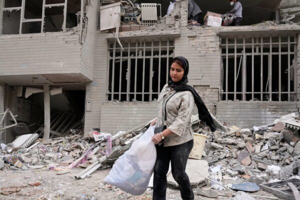 Irán lanza misiles contra Emiratos Árabes Unidos en escalada de conflicto con Israel