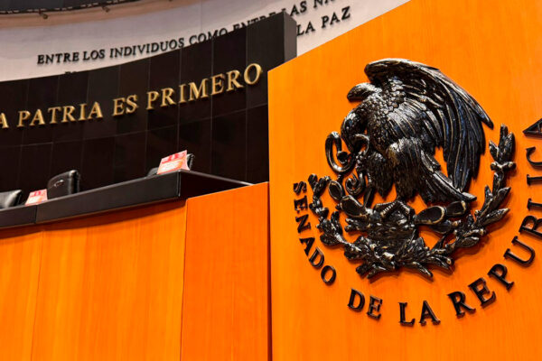 Gobierno conmemora expropiación petrolera y crea comisión consultiva