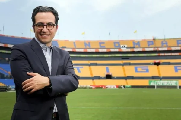 Carlos Emilio González sucederá a Mauricio Culebro en la presidencia de Tigres