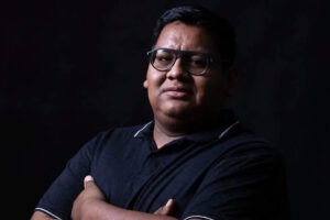 Atacan a periodista Óscar Merino en Oaxaca; queda grave