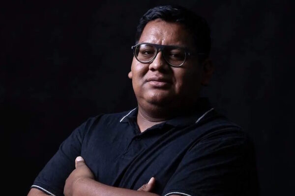 Atacan a periodista Óscar Merino en Oaxaca; queda grave