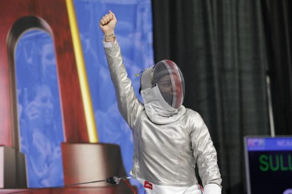 Deportistas mexicanos destacan con medalla mundial, títulos universitarios y goles en Europa