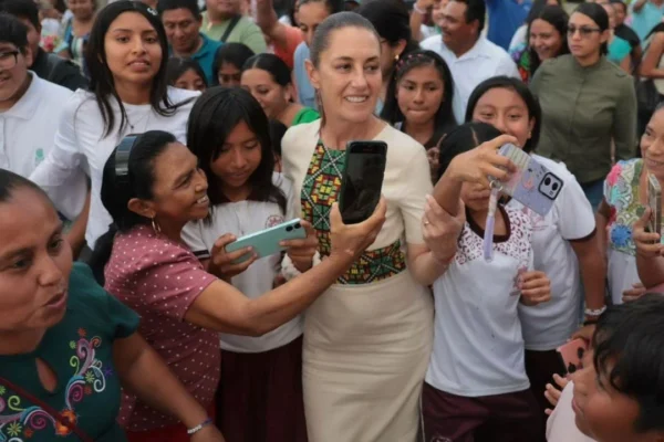 Sheinbaum anuncia destinos turísticos comunitarios y supervisa puente Nichupté en Quintana Roo