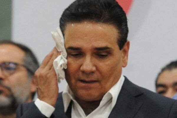 Giran orden de aprehensión contra Silvano Aureoles por operativo en Arantepacua