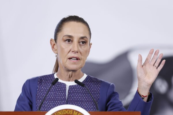 Sheinbaum responde a Ayuso: defiende estrategia de seguridad y reitera postura sobre la Conquista