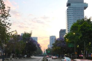 SMN emite alerta por calor extremo en Sonora y lluvias fuertes en el sur de México