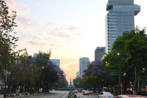 SMN emite alerta por calor extremo en Sonora y lluvias fuertes en el sur de México