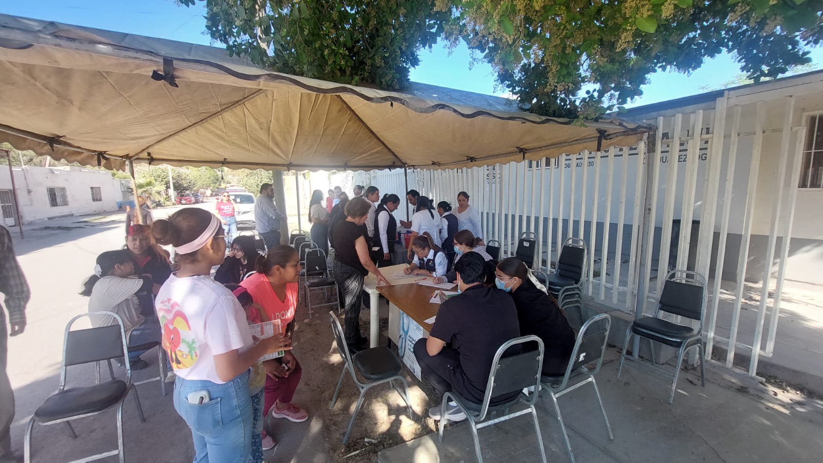 Sector salud reporta avances en vacunación, obesidad infantil e implantes cocleares