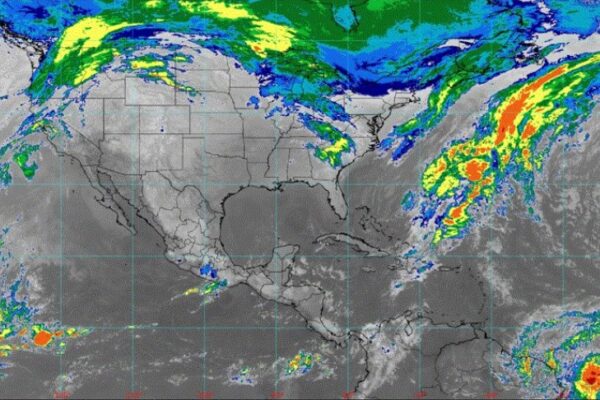 Pronostican ola de calor de hasta 45°C en el noroeste y lluvias fuertes en el sur de México