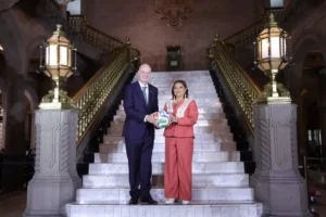 Sheinbaum e Infantino ultiman detalles del Mundial 2026; Amnistía Internacional advierte riesgos de derechos humanos