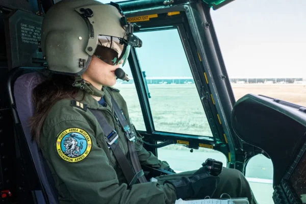 Marina anuncia compra de 36 aeronaves en centenario de su aviación