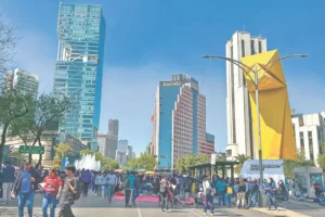 CNTE protesta en Paseo de la Reforma y exige diálogo directo con la presidenta Sheinbaum