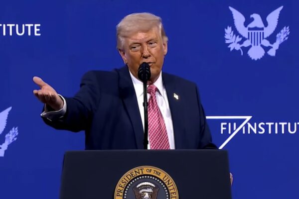 Anuncia Sheinbaum sistema de alerta permanente tras derrame en el Golfo de México