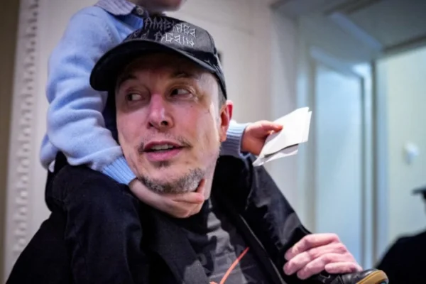 Trump ordena despliegue de ICE en aeropuertos mientras Musk ofrece cubrir salarios de TSA por cierre presupuestal