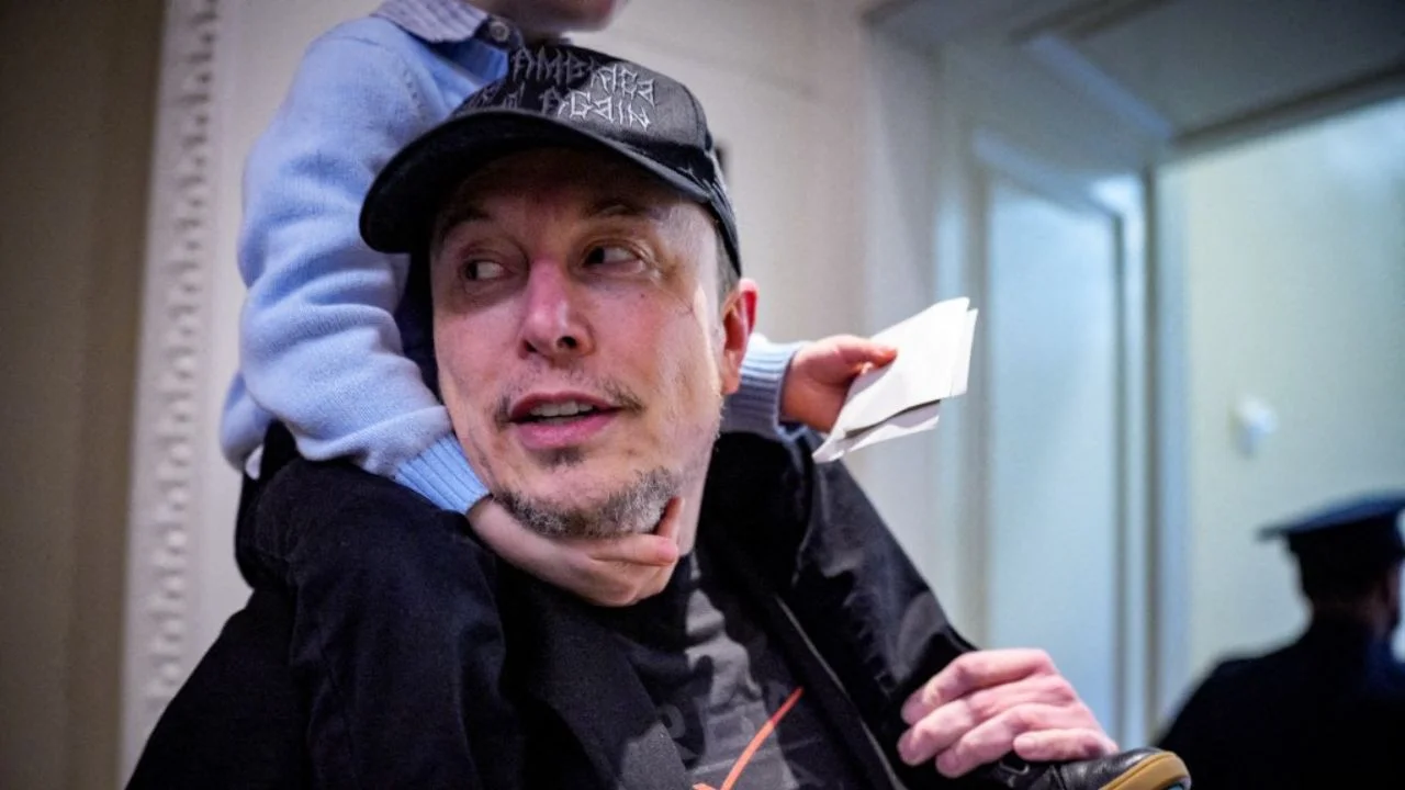 Trump ordena despliegue de ICE en aeropuertos mientras Musk ofrece cubrir salarios de TSA por cierre presupuestal