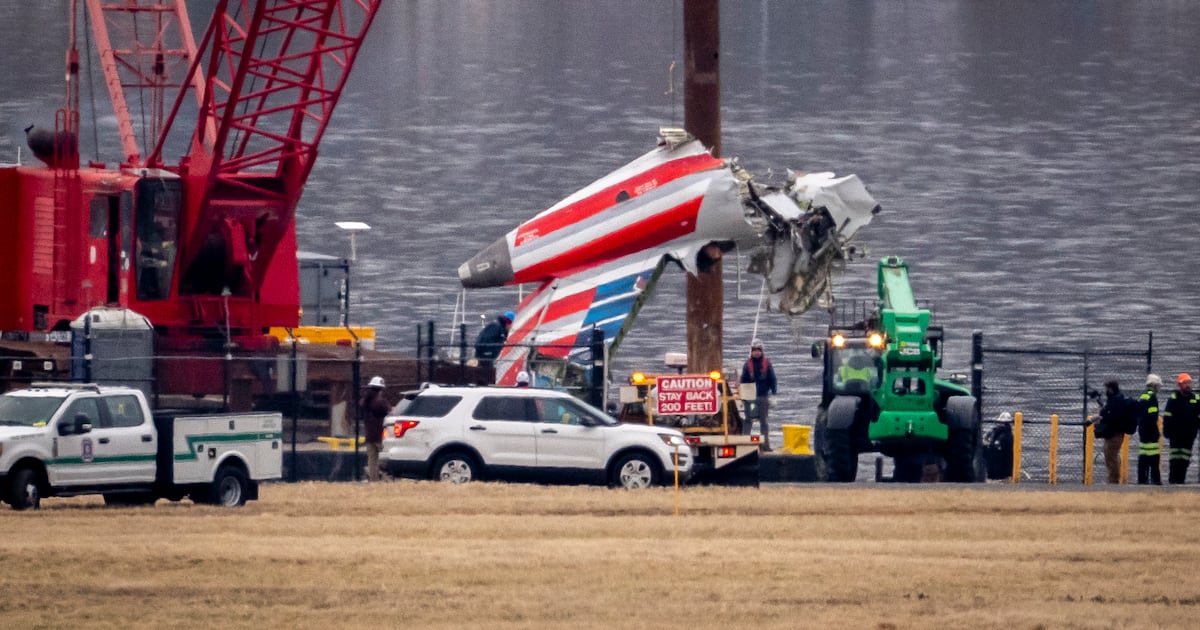 Identifican a víctimas de accidente aéreo en Colombia y filtran video de colisión en EE.UU.