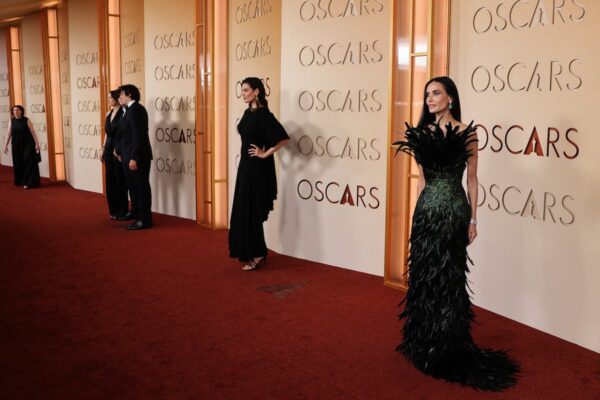 Alertan sobre el retorno de la delgadez extrema en moda y redes bajo disfraz de salud