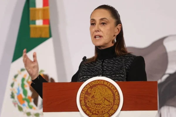 Gobierno federal entrega viviendas en Nayarit y Quintana Roo