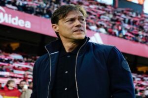Sevilla destituye a Matías Almeyda tras derrota ante Valencia y lucha por permanencia