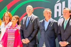 Infantino celebra a las pioneras del futbol mexicano y reconoce a México como “cuna del futbol”