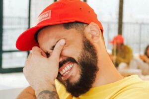 México sale del top 10 de países más felices según Reporte Mundial 2026