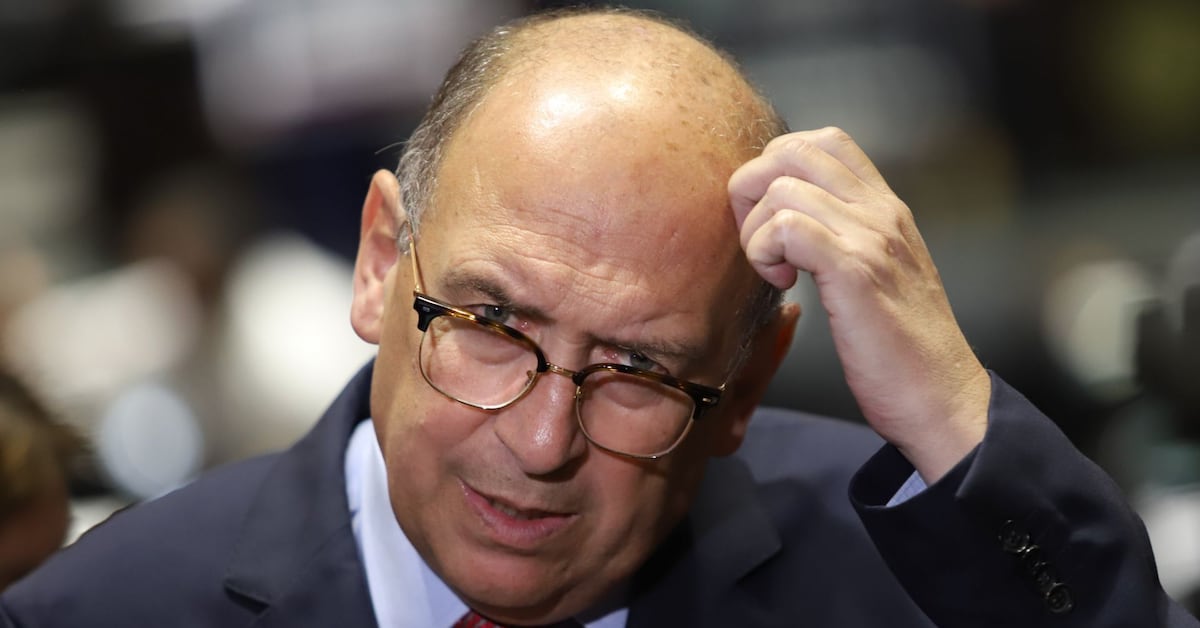 Pemex destina 15 MDP en apoyos a pescadores; legisladores exigen comparecencias por derrame en Golfo