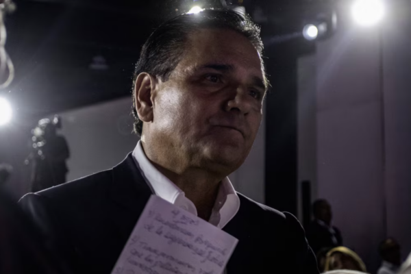 Giran orden de aprehensión contra Silvano Aureoles y exfuncionarios por operativo en Arantepacua