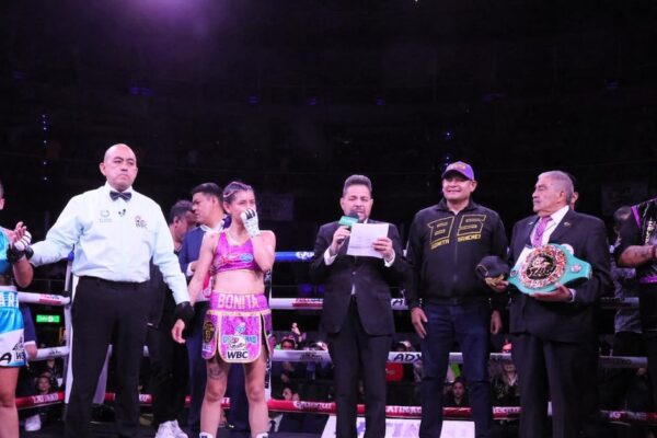 Gabriela Sánchez Saavedra gana título mundial interino de peso mosca del CMB