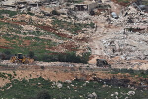 Bombardeos israelíes en Líbano dejan más de mil muertos