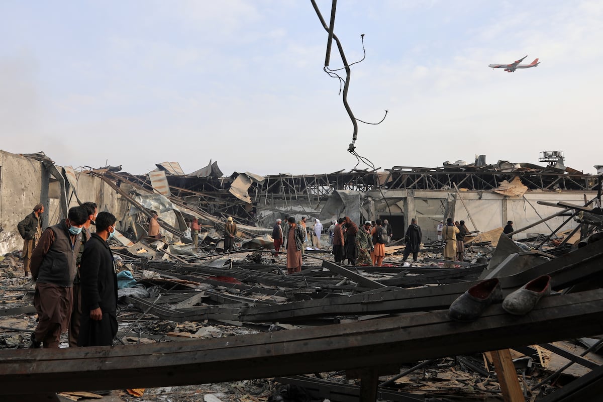 Bombardeo en Kabul deja cientos de muertos; talibanes acusan a Pakistán