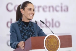 Petrolero ruso con 100 mil toneladas de crudo arriba a Cuba; Sheinbaum dona 20 mil pesos para ayuda humanitaria