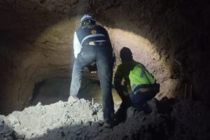 Rescate de cuatro mineros atrapados continúa en mina Santa Fe de Sinaloa