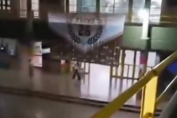 Estudiante de 15 años mata a compañero de 13 años en tiroteo escolar en Santa Fe